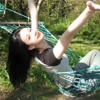 笼中女